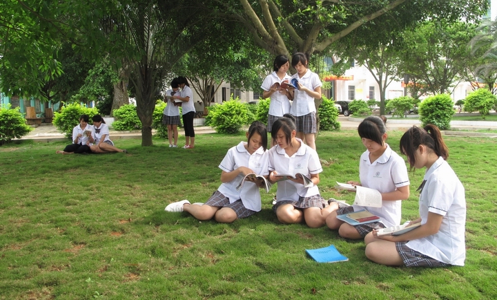 17校园书香-交流学习.jpg